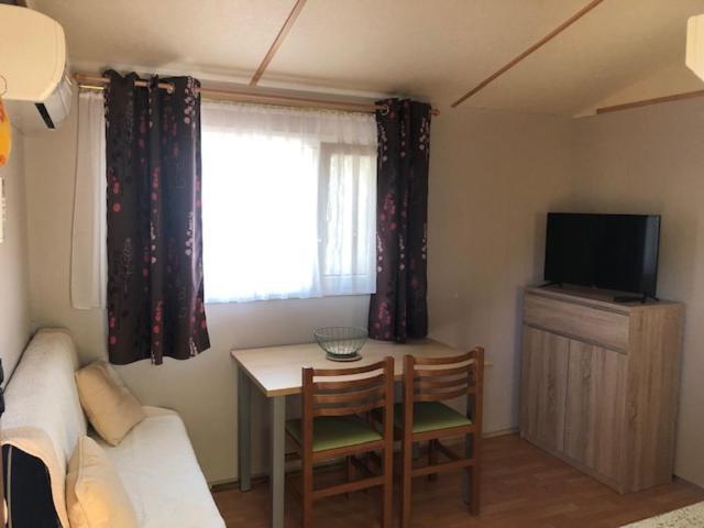 Camping De Parpaillon Roquebrune-sur Argens Kültér fotó